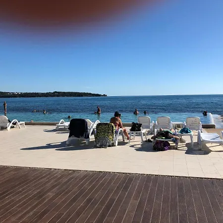 아파트 Lois Met Airco Wifi En Zwembad