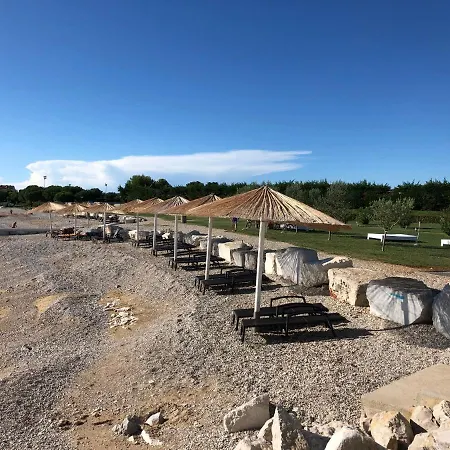 Lois Met Airco Wifi En Zwembad