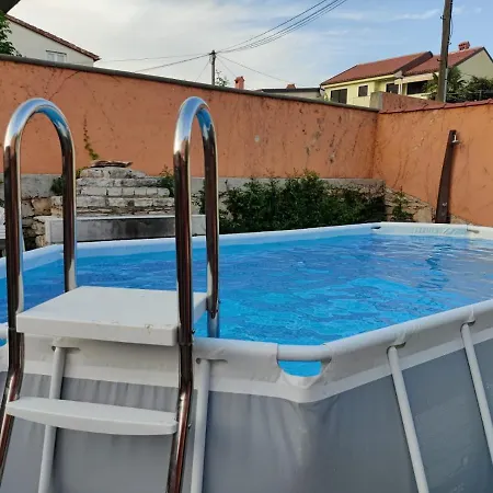 아파트 Lois Met Airco Wifi En Zwembad