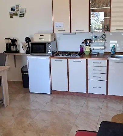 아파트 Lois Met Airco Wifi En Zwembad