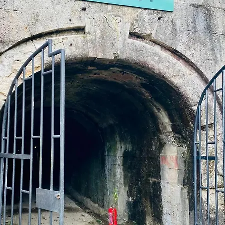 Lois Met Airco Wifi En Zwembad 아파트 *