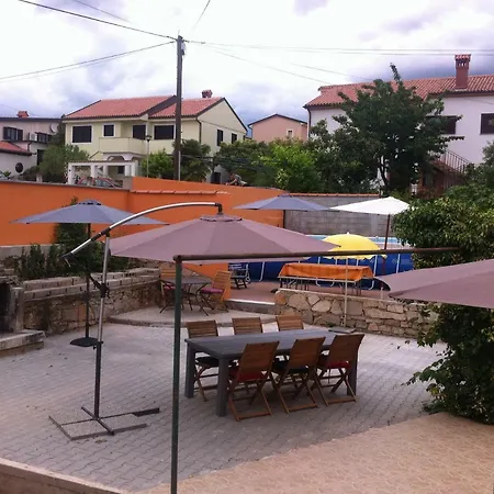 Lois Met Airco Wifi En Zwembad * Novigrad Istria