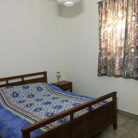 아파트 Lois Met Airco Wifi En Zwembad Novigrad Istria